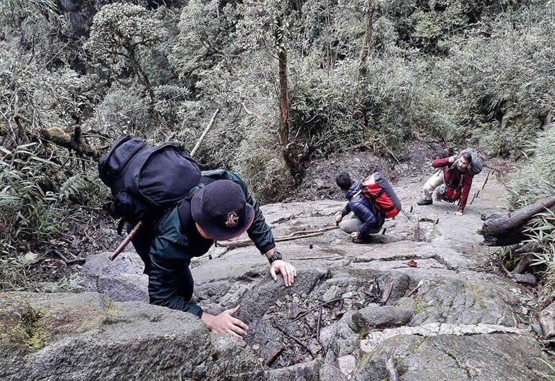 Trekking fansipan sapa Đường Sín Chải