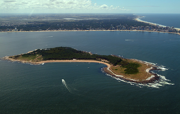 Gorriti Island - beautiful small island