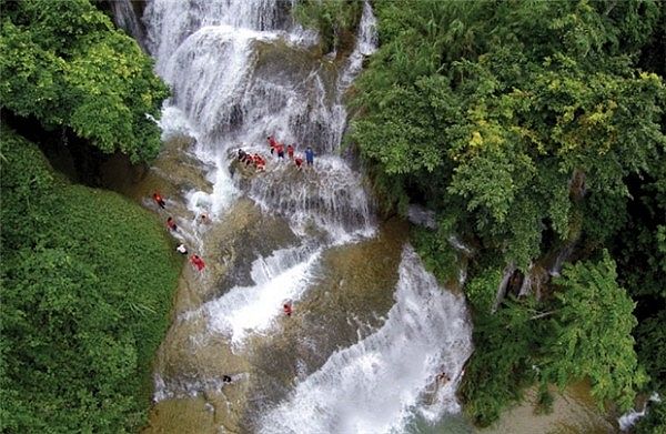 Thác Phùng (huyện Trùng Khánh)